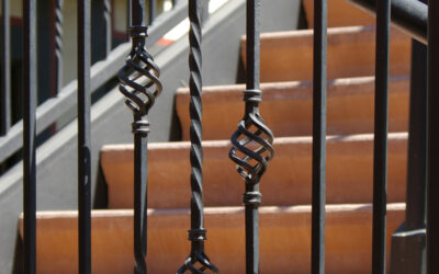 Choosing the Right Iron Finish for Your Staircase