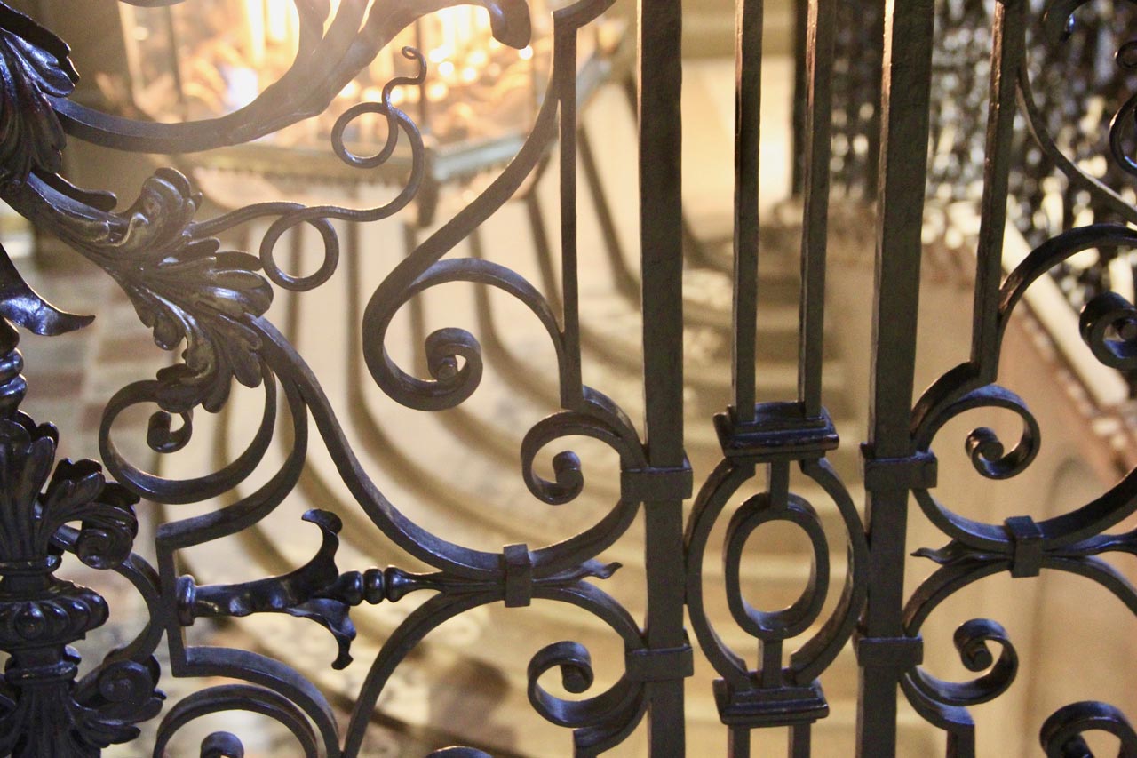 Buyer’s Guide to Wrought Iron Staircase Railings