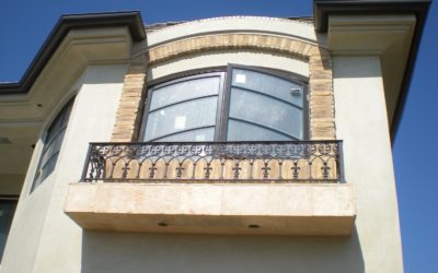 The Versatility of Wrought Iron: Creative Designs for Balcony Railings
